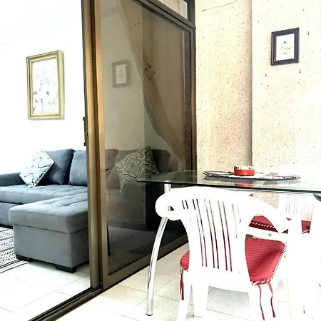 Bonito Apartamento De 1 Dormitorio, En Centro De Los Cristianos *